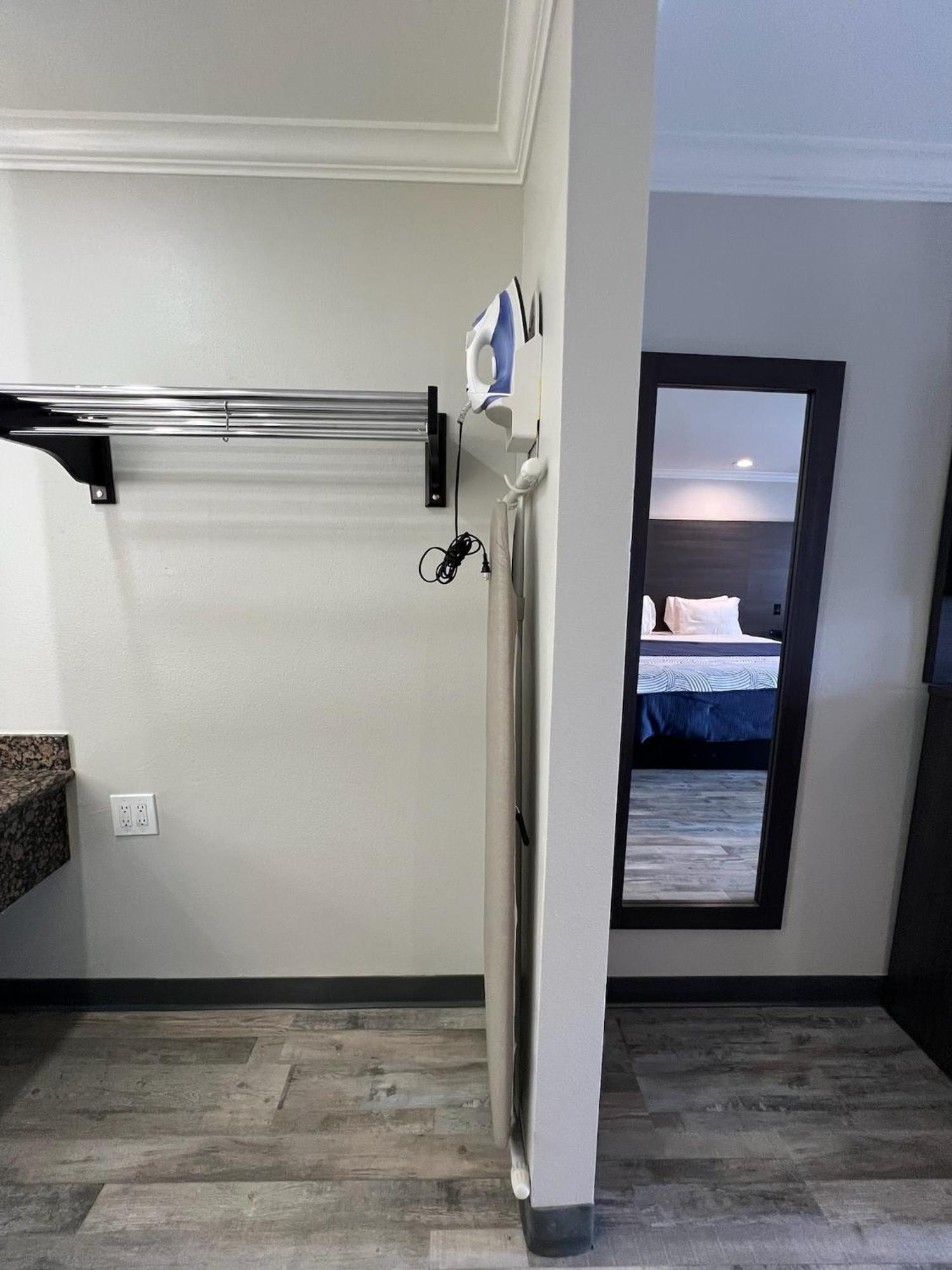Cloud 9 Inn Lax Инглвуд Экстерьер фото